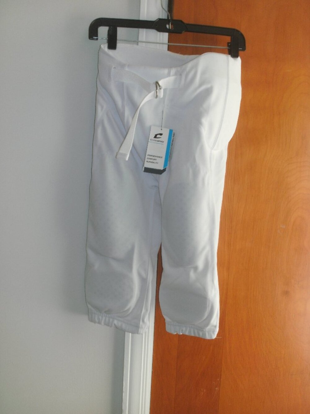 NWT CHAMPRO White Safety Integrated Football Padded Pants with Belt youth L NEW